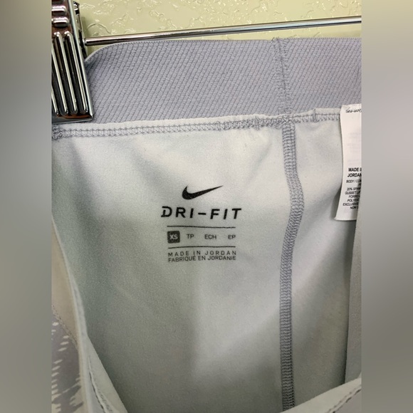 Nike Pro High Rise Gray Legging with White Designs Size Extra Small - Picture 10 of 12